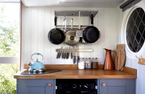 Extraordinary Huts Ltd - Photo 71