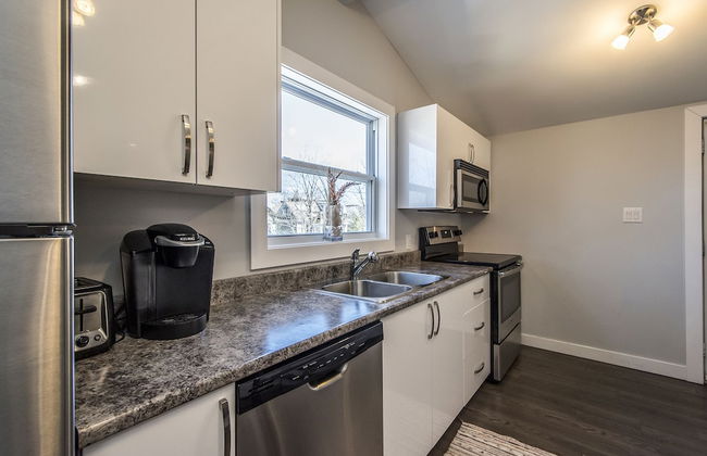 Spacious DAL & Downtown Apartments - Photo 40