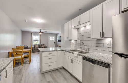 Pet-Friendly Retreat with Patio in Bolivia! - Foto 12