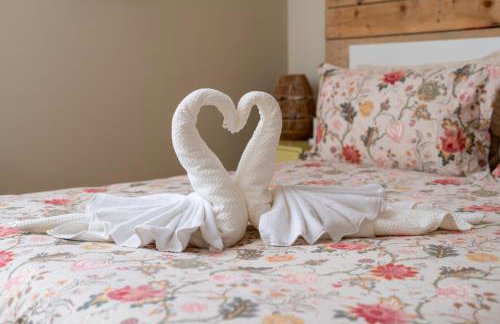 Modern 2BD Victorian Home Near Town Centre - Foto 10