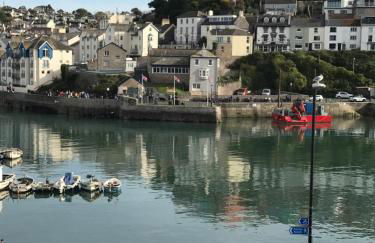 Mariners Cottage - Waters edge Fisherman's Cottage, Harbour & Sea Views & Free Dedicated Parking - Photo 6