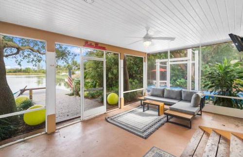 Tropical Oasis Located Near Lake With Pool and Hot Tub - Foto 37