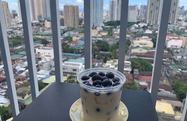 Condo Unit With Balcony in Manila - Photo 26