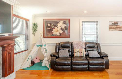 383 - 3BR Quincy - Chic House near Adams Park - Foto 8