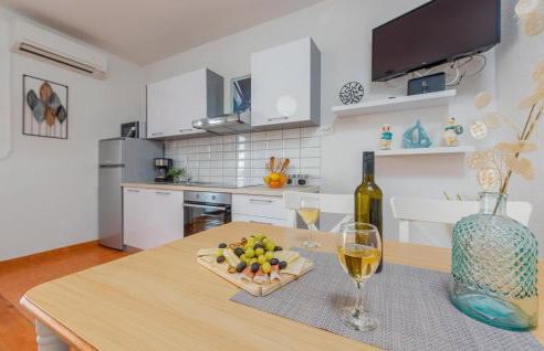 Stunning Home In Prizna With Wifi - Photo 20
