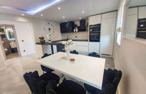 Luxury two-bedroom apartment by the sea U KaLu - Photo 43