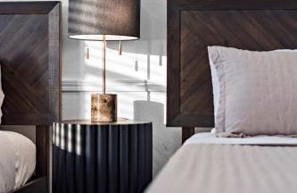 Heated Pool & Spa Mini Golf Bowling Game Room perfect for family - Photo 35