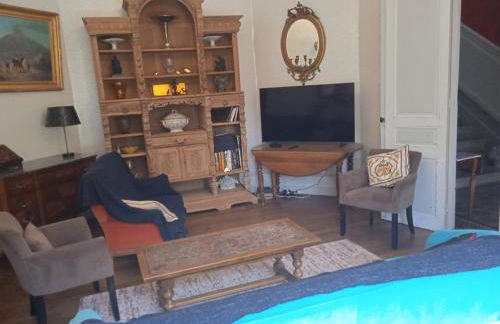 Maison calme avec piscine entourée de son parc - Foto 11