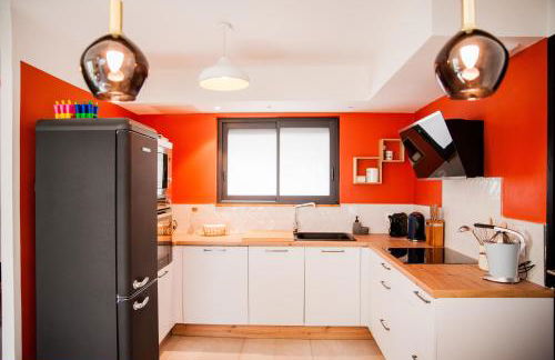 Maison Nomade piscine privée, parking et clim - Foto 11