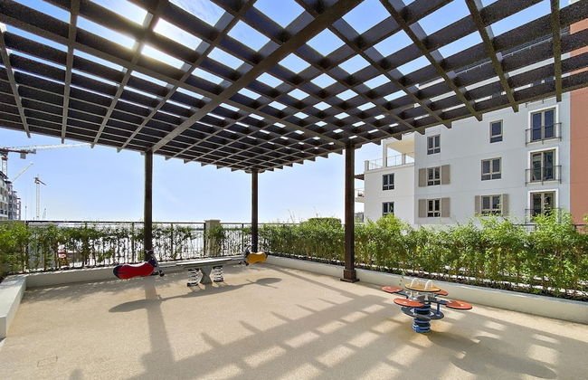 WelHome - Mesmerizing Sea & Burj Khalifa Views Apt at La Voile - Photo 24