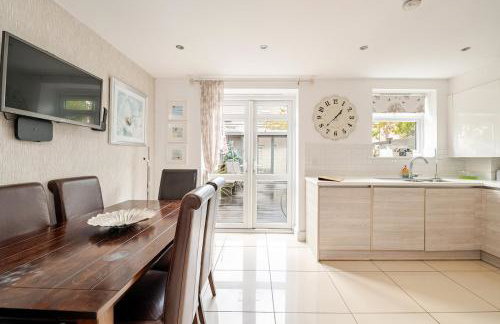 Quayside Home with Seperate Bar and optional access to Beach Hut - Foto 12