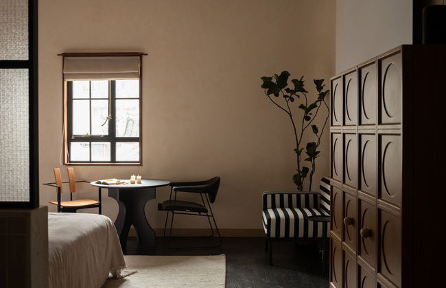 Golden Age Hotel - Photo 18