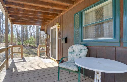 Mountain Retreat with Loft, Fire Pit, and Grill - Foto 23