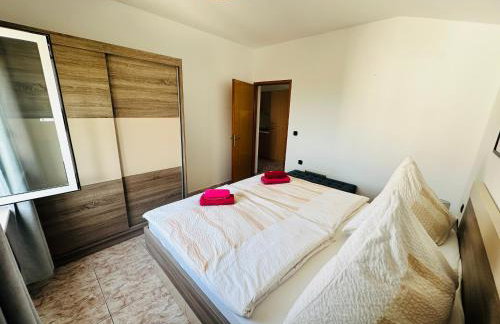Family Apartment near Beach Petrčane - Quiet & Central - Unit 2 - Foto 22
