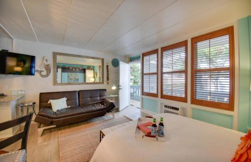 Chic Virginia Beach Retreat - Pool, Steps to Beach - Photo 12