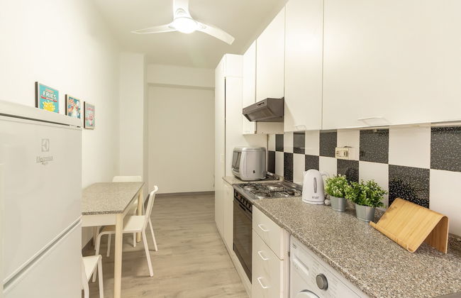 Bright 1 Bedroom near MM1 - Photo 11