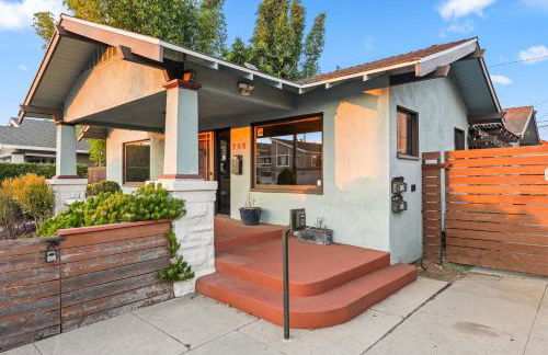 Bright Coastal Escape 4 Bedroom 2 Bath Near CSULB Long Beach Airport and Beach - Foto 16