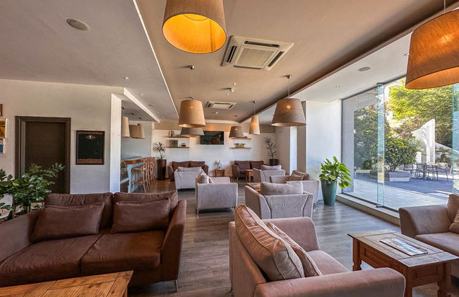 AX Sunny Coast - Photo 3