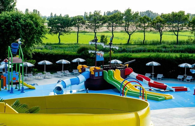 Bungalow in Caorle With Garden Furniture - Foto 11