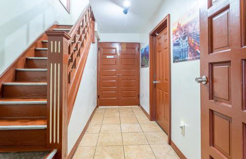 1 Bus Stop To NYC-Hot Tub-EWR Airport-Free Parking - Foto 30