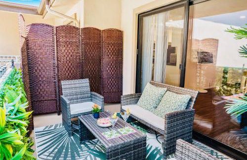 Luxury Pool View Spa Suite-Massage Chair-Steam Sauna-Welcome Champagne ! - Foto 7