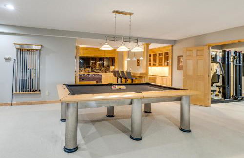 Luxe Long Lake Estate! Courts, Pool and Game Room - Foto 6