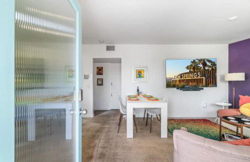 Palm Springs Home with a Resort Style Backyard -Joy pool hot tub views - Foto 15