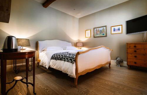 Chippenham Park Garden Rooms - Photo 20