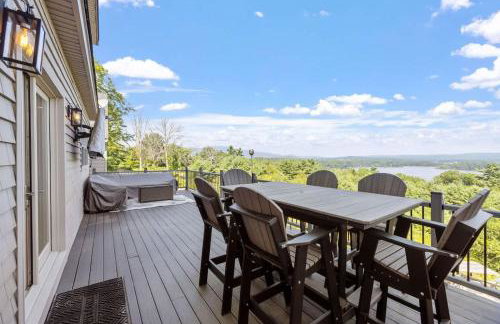 Lakeside Luxury Retreat with Winnipesaukee Views - Foto 8