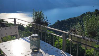 La Bella Vista-panoramic lake view, terrace & swimming pool - Foto 1