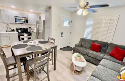 Apartment A, Restful,Cozy, close Sunland Park Mall - Foto 1