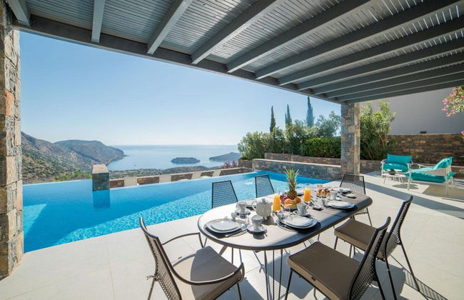 Sea View 6 Bedroom Villa With a Heated Pool - Foto 1