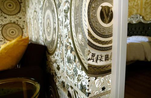 Stunningly Opulent Gold Apartment Near Sheffield FULL SKY TV - Foto 7