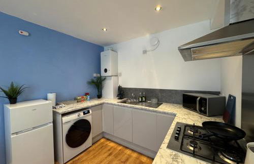 Stretford Apartment - Sleeps 6 - WiFi - Parking - Near Stadium - Foto 11