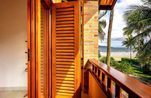 Belíssima casa pé na areia com jacuzzi - Foto 17