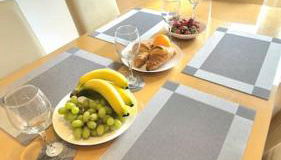 Pool, drinks and a hot tub! - Foto 2