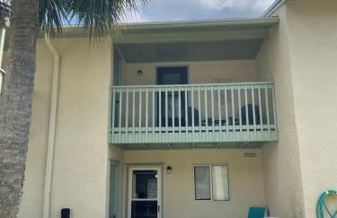 Desirable Pet Friendly Resort, 3 minute walk to the Beach, Beachside Pool & Restaurant Message for Snow Bird Rates - Photo 18