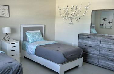 Close to everything! Perfect basecamp for WPB - Foto 26