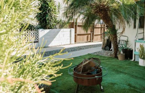 Serene Silver Lake 1 bedroom 1 bathroom Back house With Private Backyard - Photo 62