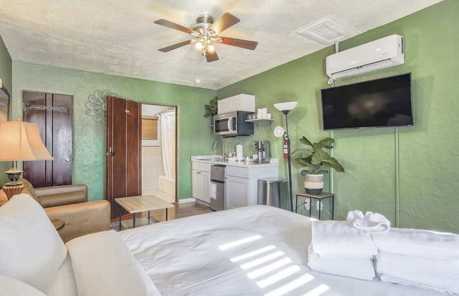 1BD Suiteclose to Red Rocksdogs Welcome! - Photo 6