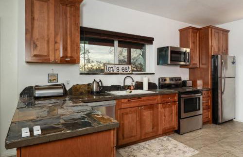Yosemite Gateway Sleeps 18 - Coarsegold Villa near Bass Lake - Foto 46