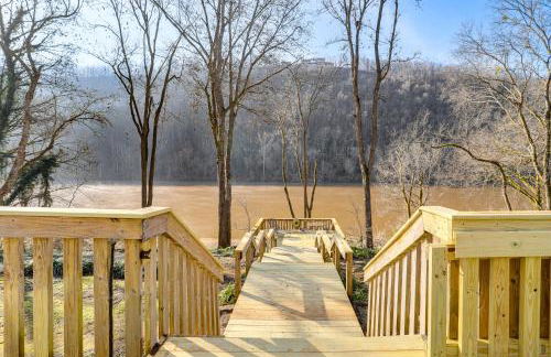 Steps to White River Mountain View Home with Deck! - Foto 1