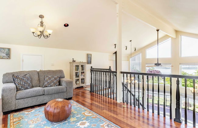 Harborview Getaway by Avantstay Walk to Beach - Photo 16