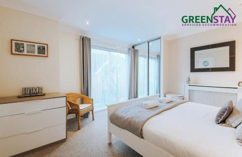 "The Penthouse Newquay" by Greenstay Serviced Accommodation - Spacious 3 Bed 3 Bath Apt with Sea Views, Sun Terrace & Private Parking - Perfect For Families, Small Groups & Business Travellers - 5 Mins To Beaches, Shops & Restaurants - Dog Friendly - Foto 46