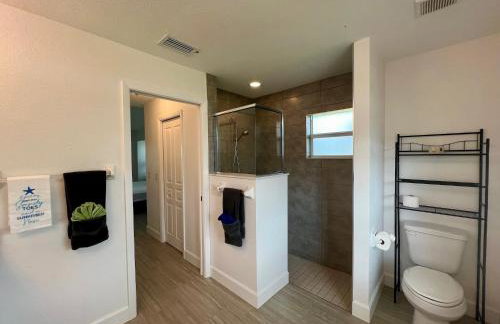 Paradise Home, Tranquil canal view 3-BDR in Golfers paradise - Foto 14