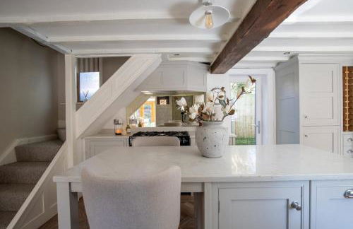 Rainbow Cottage Spacious Detached Home, Hot Tub, Sleeps 7 - Foto 28