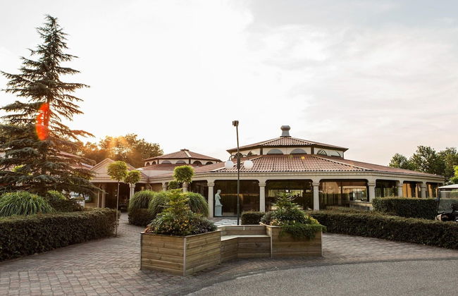 Charming Villa in Natural Surroundings - Photo 2