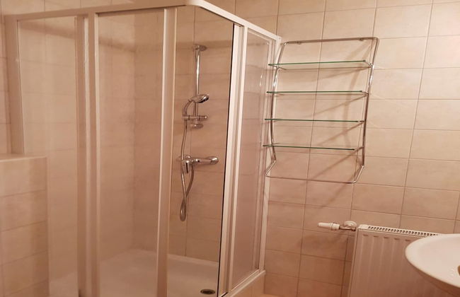 Apartment Near St. Kathrein Thermal Spa - Photo 13