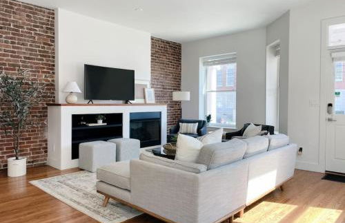 Historic 1900s Townhome with a Modern Flair - Foto 1