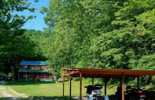 The Bunkhouse - 3 BR, 2 BA Deluxe Cabin - Foto 6